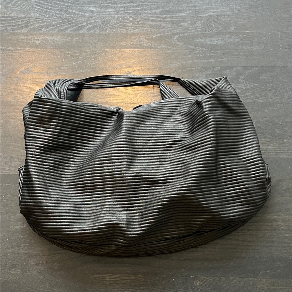Elegant Black Striped Women's Bag